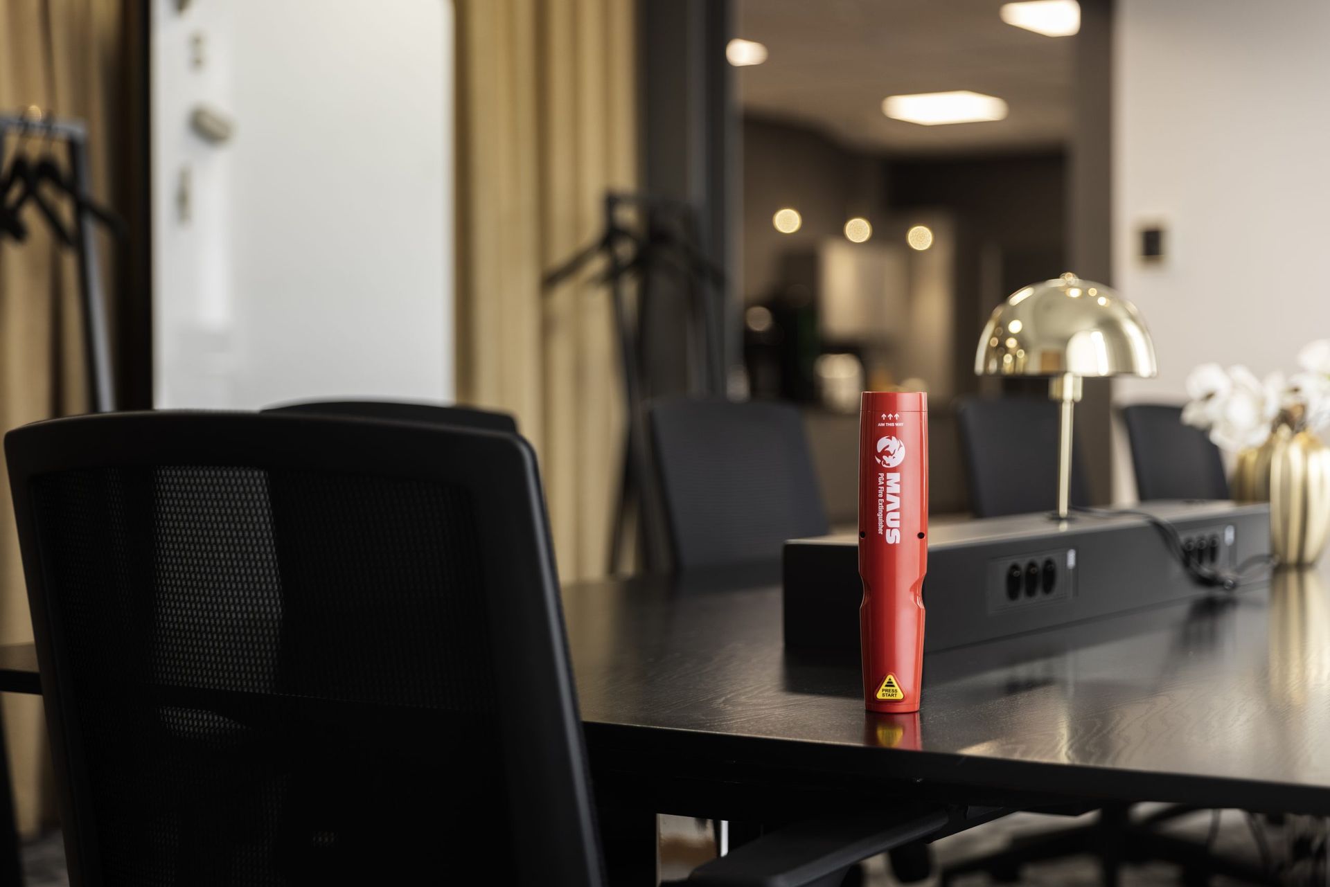 MAUS XTIN OFFICE ROCKATZ